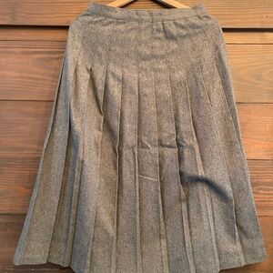 Vintage Norton McNaughton grey pleated skirt